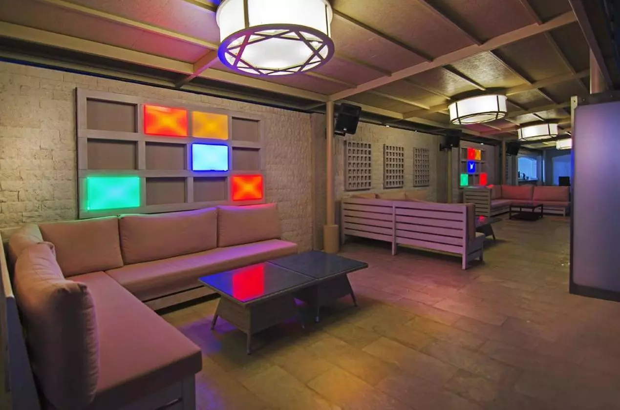 TUSANBEACH_SHABAVIZ (21).jpg